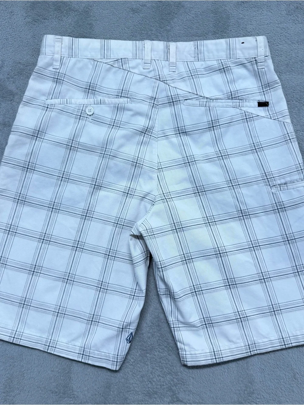 Volcom Shorts Mens 34 White Check Plaid Long Y2K Skate Surf Vintage